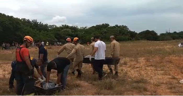 Avião monomotor cai em Manaus e deixa três mortos