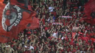 Dourado marca na estreia, Fla bate Botafogo com sobras e vai à final