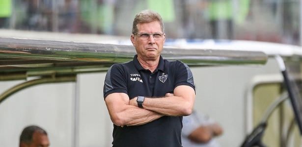 Atlético-MG demite Oswaldo de Oliveira um dia após confusão com repórter