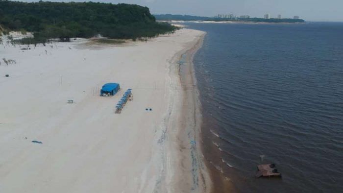 Homens desaparecem após embarcação ser invadida por piratas