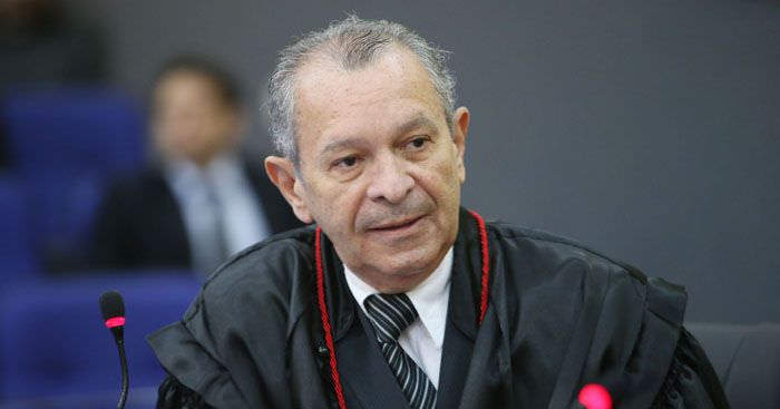 Desembargador aposentado Rafael Romano é condenado a 47 anos de prisão por estupro