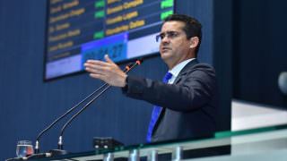 David Almeida redefiniu blocos partidários na abertura dos trabalhos da ALE