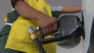 Gasolina nas refinarias passa a R$ 0,91 por litro após novo corte