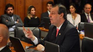 Omar Aziz apresenta emenda de R$ 5 bilhões para combate do Covid-19