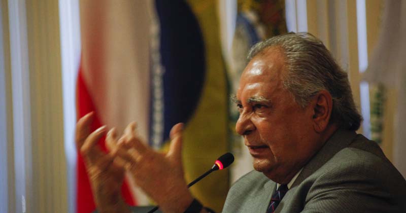 Governador do Amazonas vê insatisfação crescer