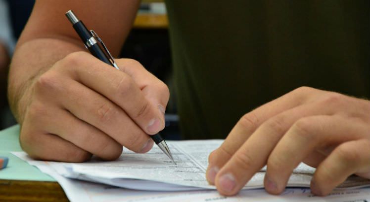 Processos seletivos da Escola de Saúde Pública têm inscrições adiadas