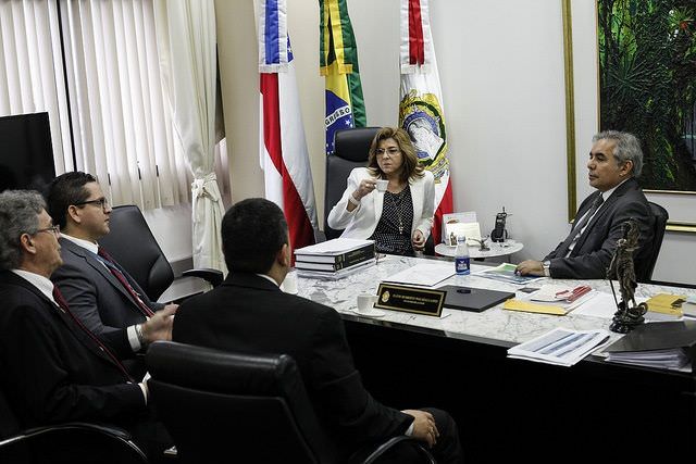 Prefeituras do interior do AM devem R$ 234 milhões à Eletrobras Distribuição Amazonas