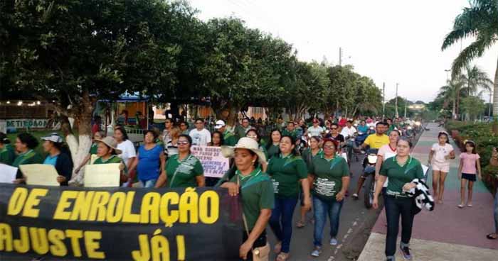 Professores da Seduc são ‘intimidados’ a aceitarem proposta do governo