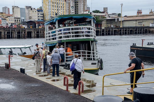 Navio Seabourn Quest chega a Manaus nesta sexta-feira