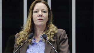 Vanessa Grazziotin critica atuação da policia após ataque a carava de Lula