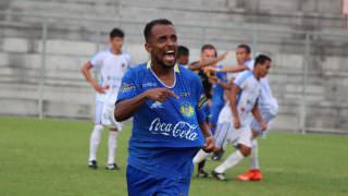 De virada, Nacional vence o Penarol por 2 a 1