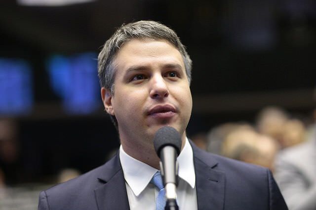 ‘Não existe grupo de Omar ou de tucanos’, diz Bisneto sobre candidatura ao governo