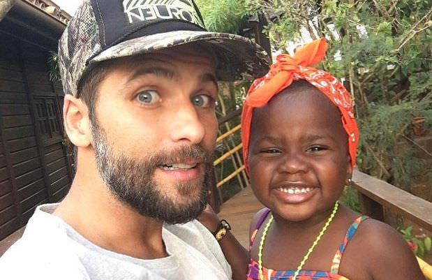 Justiça determina pena de jovem que fez ataques contra filha de Gagliasso