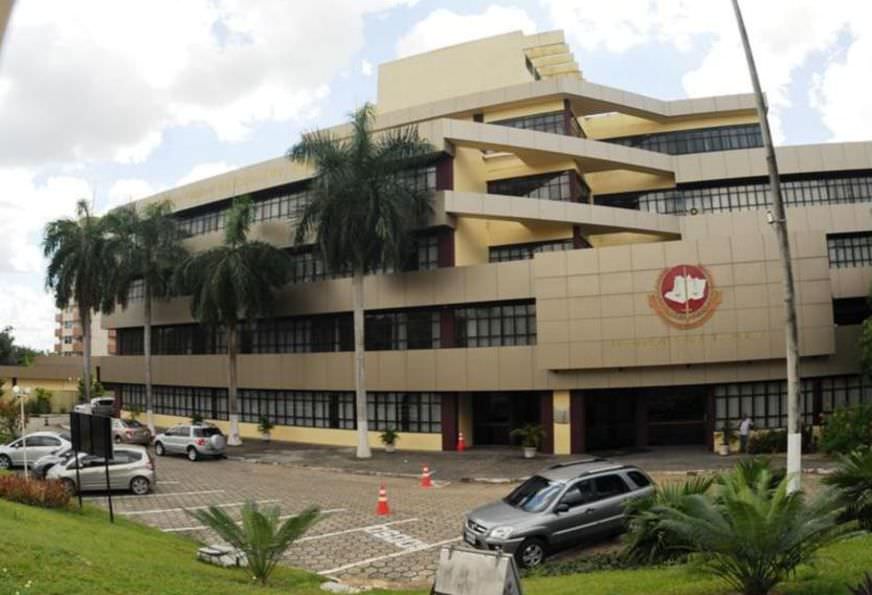 Funcionários da Fucapi vão pedir intervenção do MP nesta segunda-feira