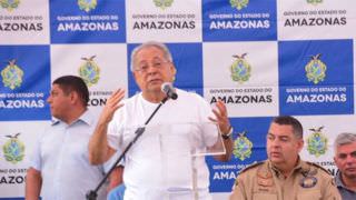 Com gestão criticada, Amazonino pede a eleitor para votar no 'Amazonas'