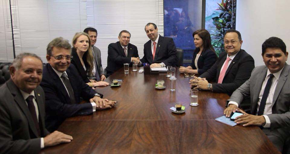 Omar e Pauderney são os novos coordenadores da bancada do AM no Congresso