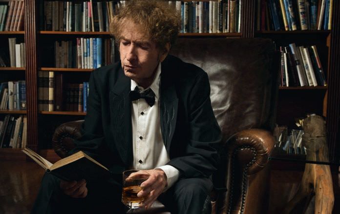 Bob Dylan lançará marca de whisky no próximo mês