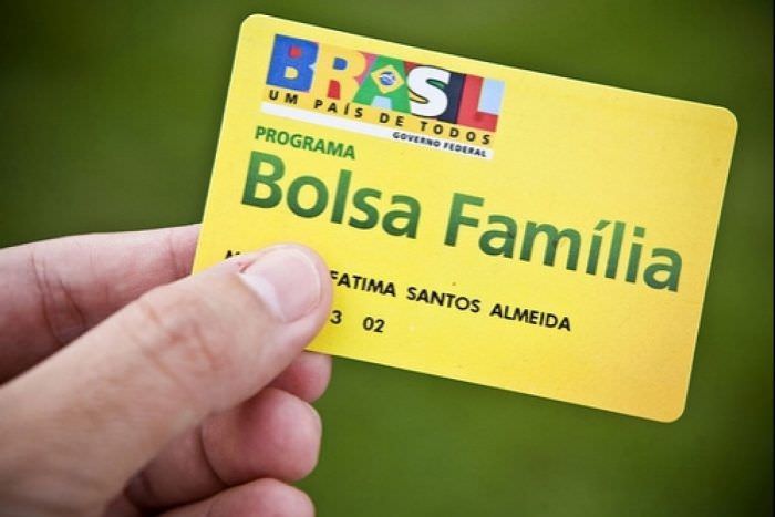Reajuste do Bolsa Família deve ficar entre 5,5% e 6%