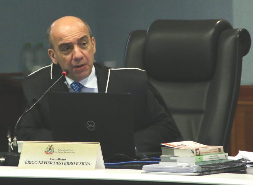 TCE suspende pagamentos de anuidades de funcionários da Seinfra ao Crea