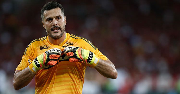 Julio Cesar se aposentou no Flamengo