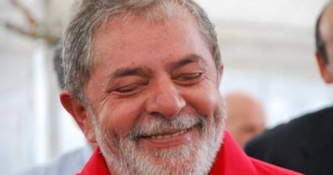 Após prisão de Lula, PT ainda é o partido preferido do eleitor