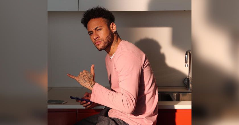 Neymar afirma que precisa de um mês para voltar a jogar