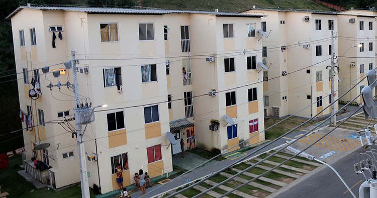 Prefeitura isenta de IPTU moradores de conjunto da zona norte