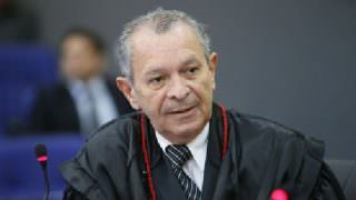 Polícia indicia desembargador em denúncia de abuso sexual contra neta