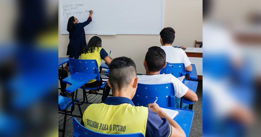 Professores aprovam indicativo de greve nas escolas de Manaus