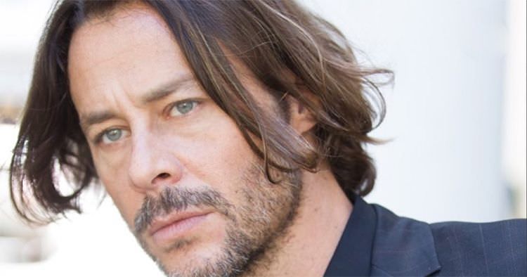 Theo Becker lamenta não protagonizar 'Jesus' e diz ser perseguido na Record
