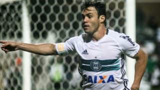 Salários emperram ida de Kléber para o Fluminense