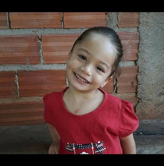 Pai é preso suspeito de matar filha de 3 anos com golpes de foice