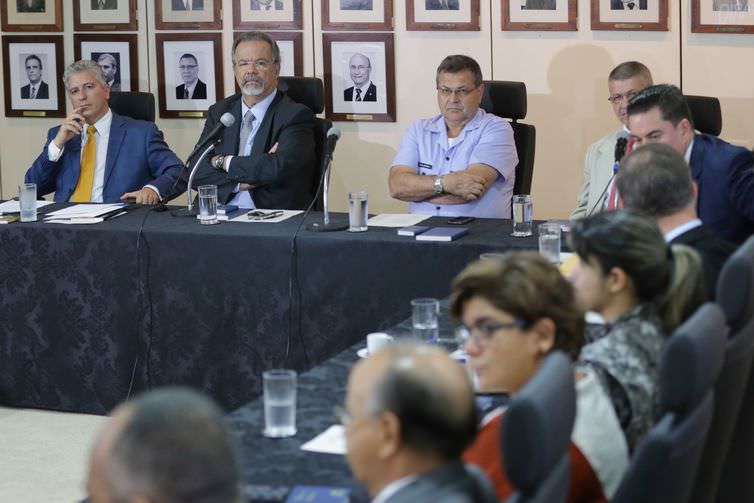 Governo quer apoio de igrejas para prevenir criminalidade
