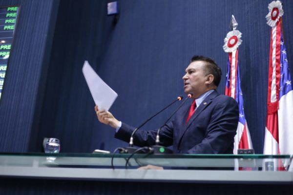 Sabá Reis abre possibilidades para pedir o afastamento de Amazonino