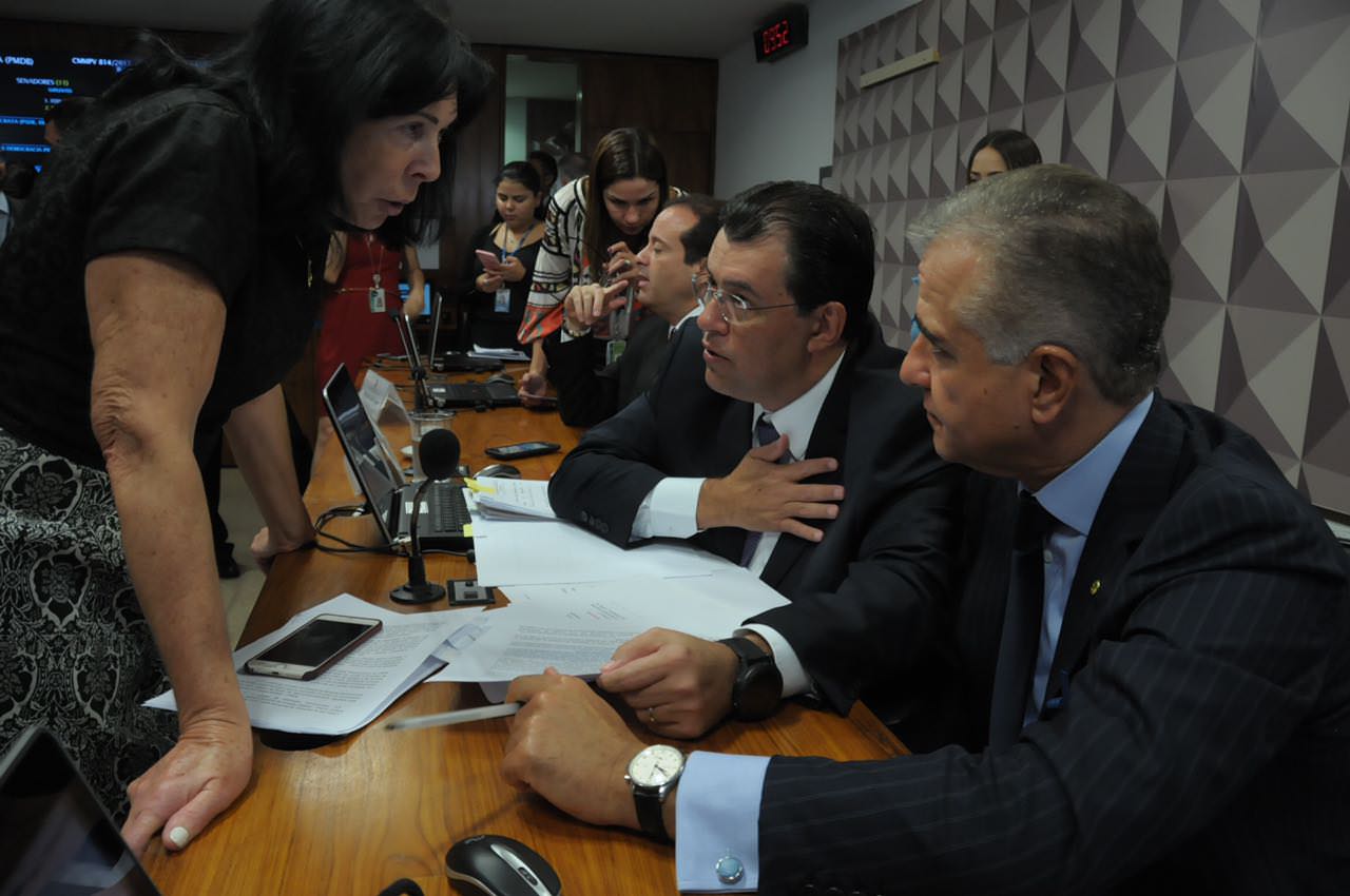 Para Eduardo Braga, MP da Eletrobras recupera a saúde financeira do setor elétrico e garante avanços na área social