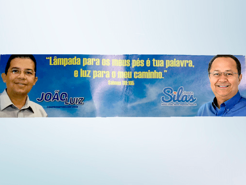 Igreja Universal distribui ‘marcadores’ com fotos de Silas e vereador