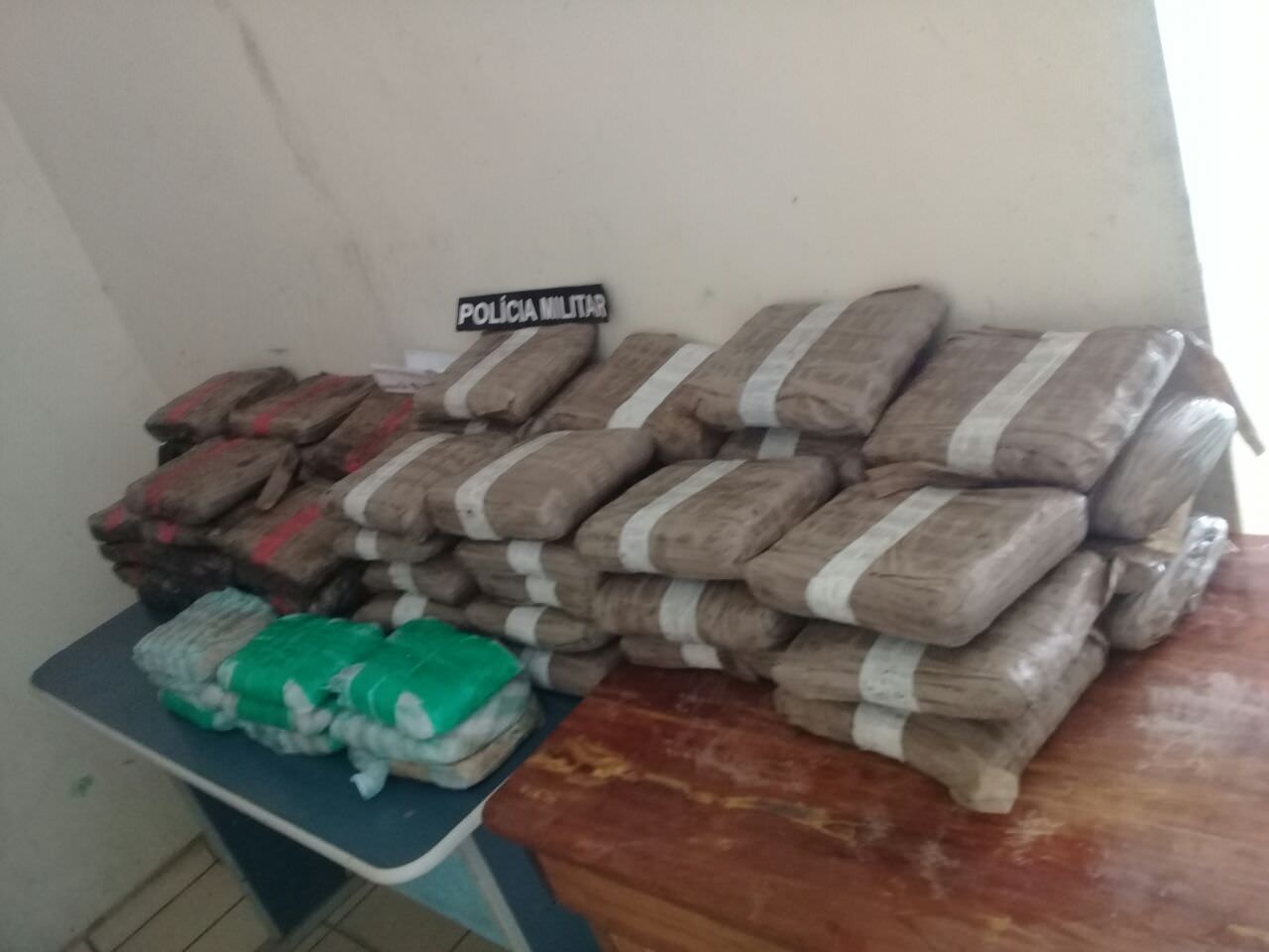 74 quilos de drogas são apreendidos em embarcação, no Amazonas