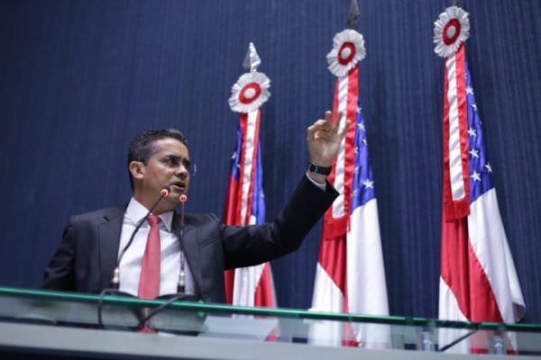 Há oito dias, a categoria mantém suas atividades paralisadas