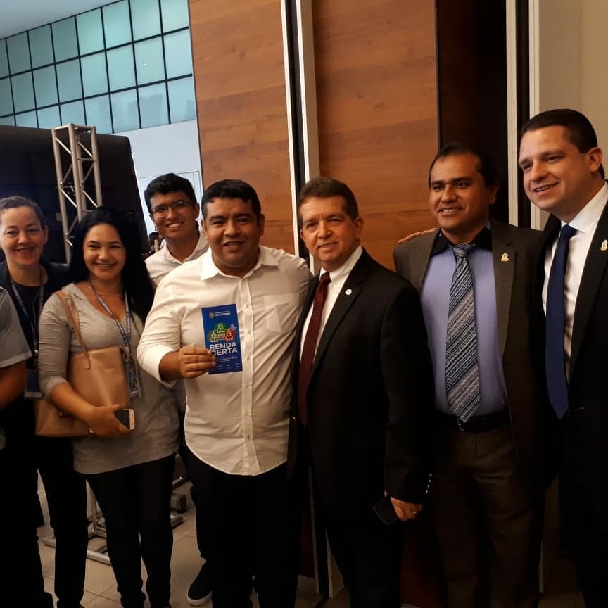 William Abreu ao lado deputado Wanderley Dallas, aliado de Amazonino (Facebook)