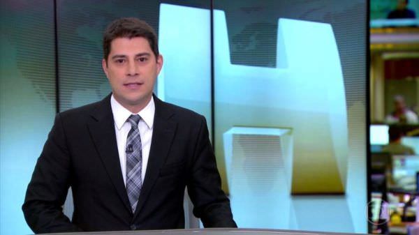 Evaristo Costa diz que prefere lavar louças a voltar para a Globo