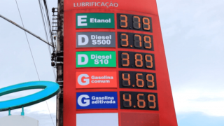 Preço alto da gasolina revolta população em Manaus