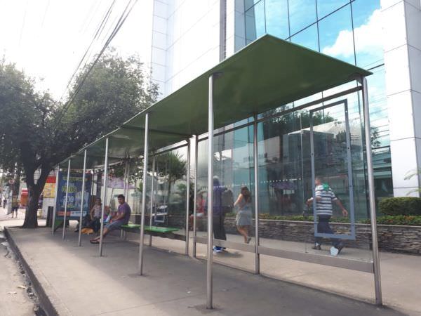 Manaus amanhece sem ônibus e 600 mil usuários foram prejudicados