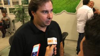 Em Manaus, Rodrigo Maia defende menos regalias para servidor público