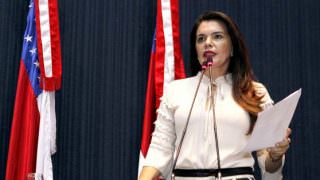 Salários dos servidores estão garantidos, afirma Alessandra Campêlo