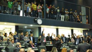 Votação do reajuste salarial de PMs e Bombeiros é adiada na Assembleia