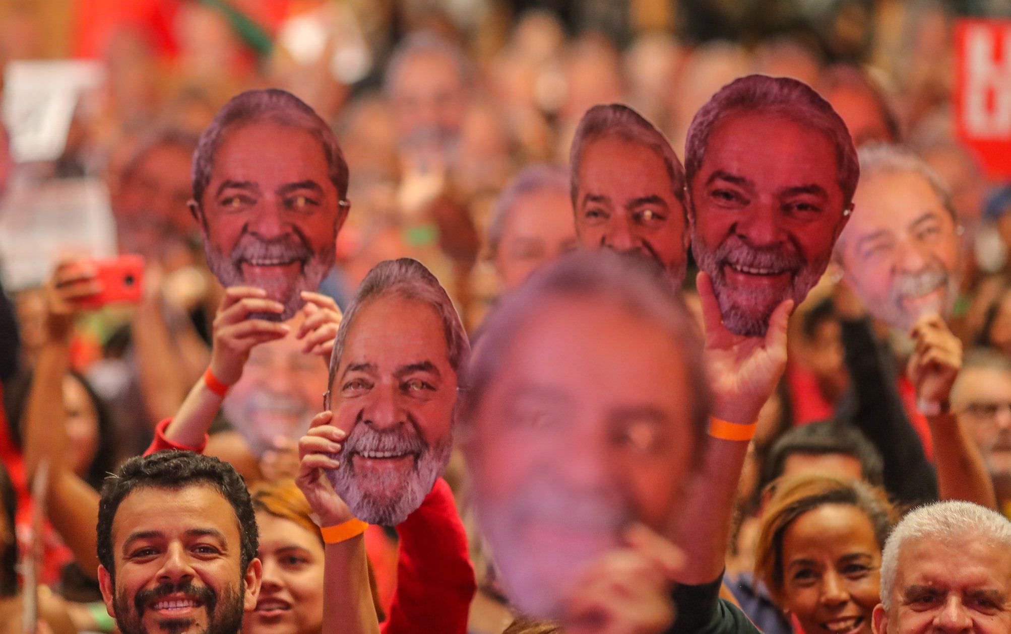 PT lança pré-candidatura de Lula à Presidência