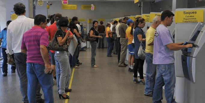 Horário de funcionamento dos bancos é alterado nesta quarta