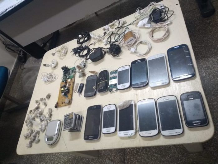 Celulares, drogas e balança de precisão são encontrados em presídio no AM