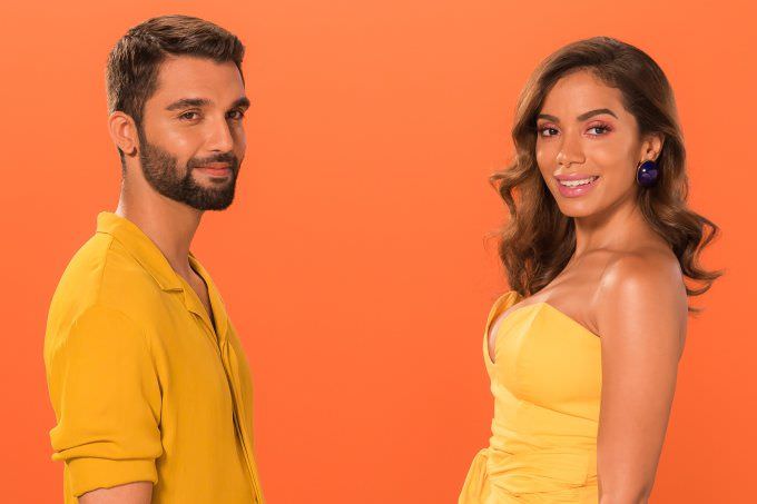 Silva e Anitta lançam clipe romântico para "Fica Tudo Bem"; assista aqui