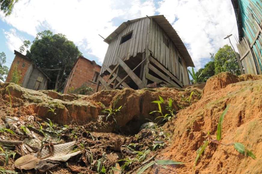 IBGE revela que mais de 130 mil vivem em áreas de risco no AM